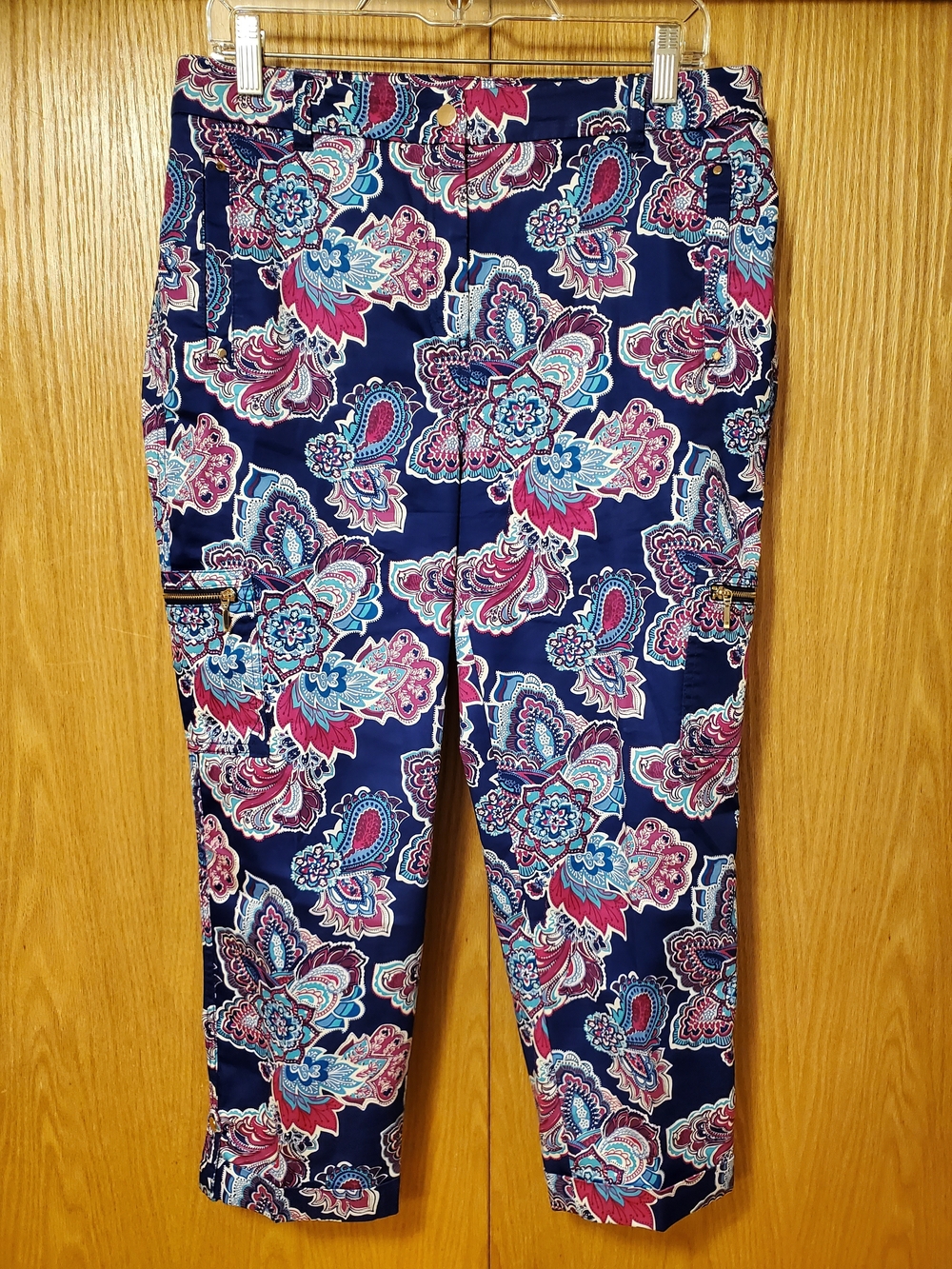 Chico's Navy Floral Paisley Capri Pants